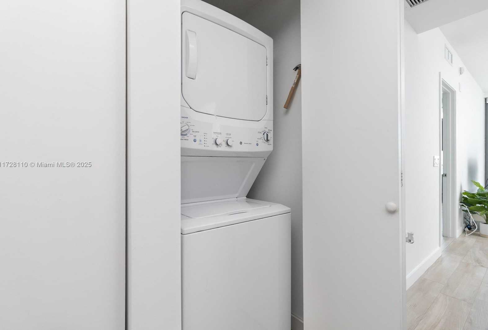 Small Image of 460 NORTH EAST 28TH ST #3105, Miami Number 21