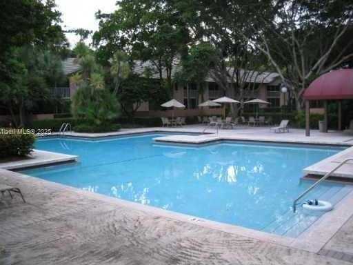 Small Image of 13904 SOUTH WEST 90TH TER #13904, Miami Number 15