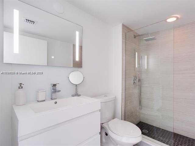 Small Image of 650 WEST AVE #2409, Miami Beach Number 19