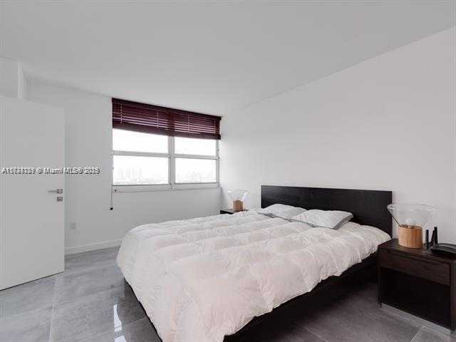 Small Image of 650 WEST AVE #2409, Miami Beach Number 30