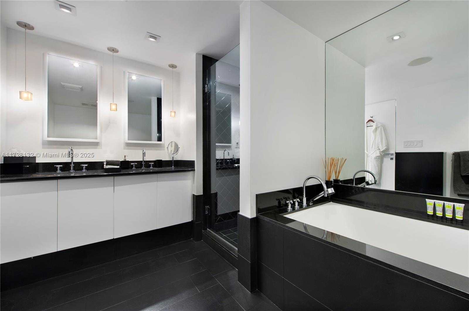 Small Image of 101 20TH ST #1907, Miami Beach Number 16