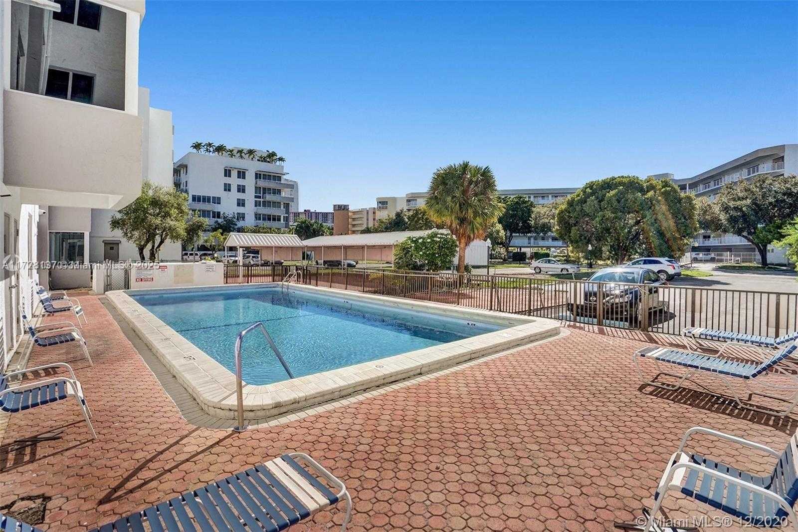 Small Image of 250 180TH DR #455, Sunny Isles Beach Number 21