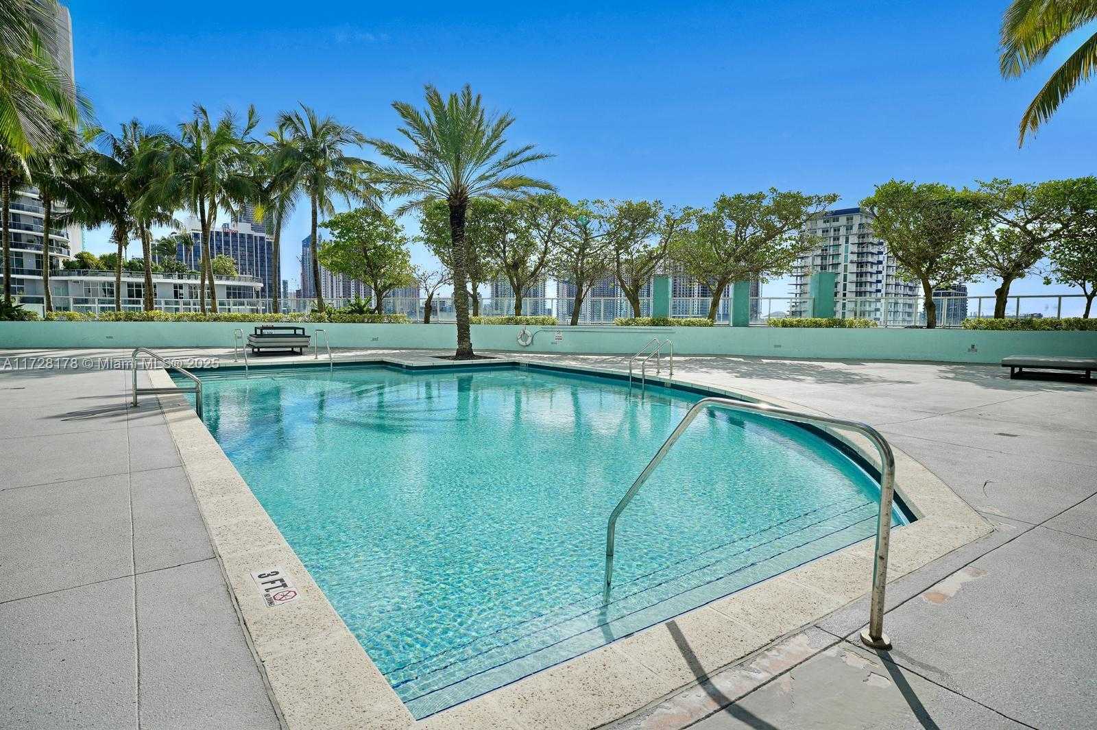 Small Image of 1900 NORTH BAYSHORE DR #1505, Miami Number 21