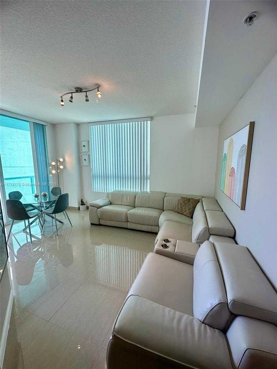 Small Image of 1900 NORTH BAYSHORE DR #1505, Miami Number 7