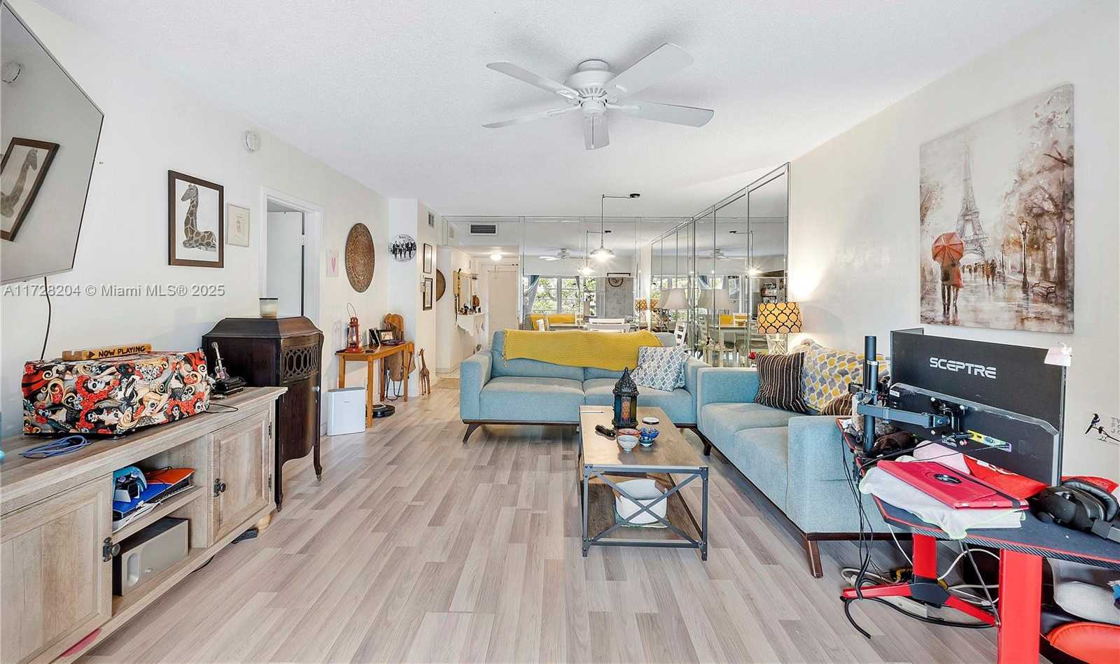 Small Image of 1030 COUNTRY CLUB DR #407, Margate Number 6