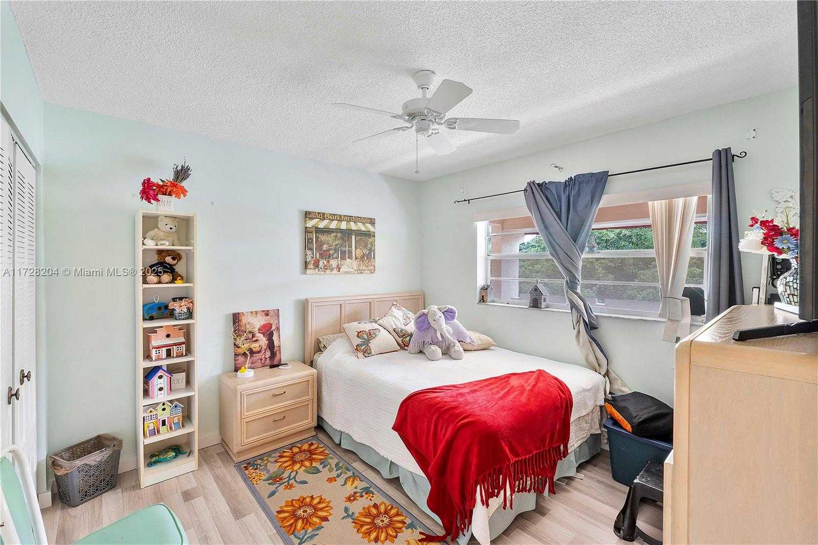 Small Image of 1030 COUNTRY CLUB DR #407, Margate Number 9