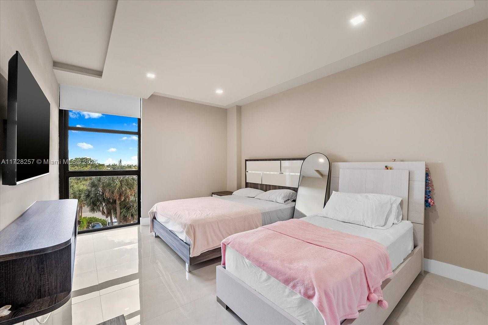 Small Image of 20281 EAST COUNTRY CLUB DR #304, Aventura Number 18