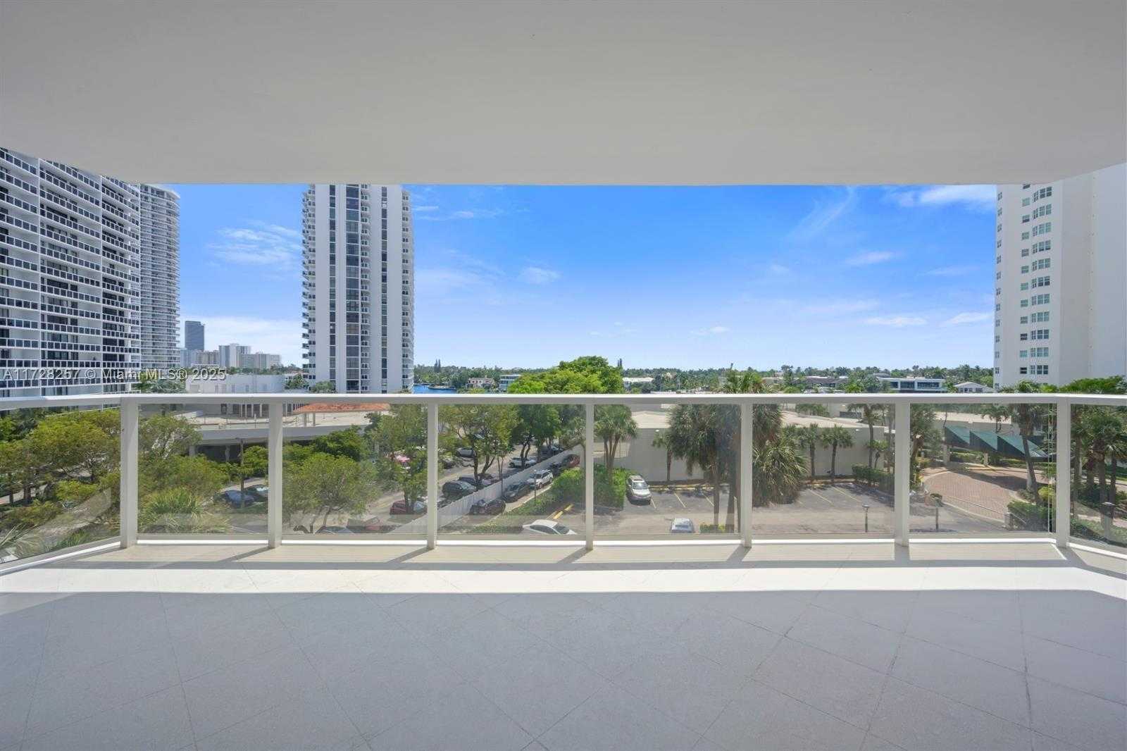 Small Image of 20281 EAST COUNTRY CLUB DR #304, Aventura Number 20