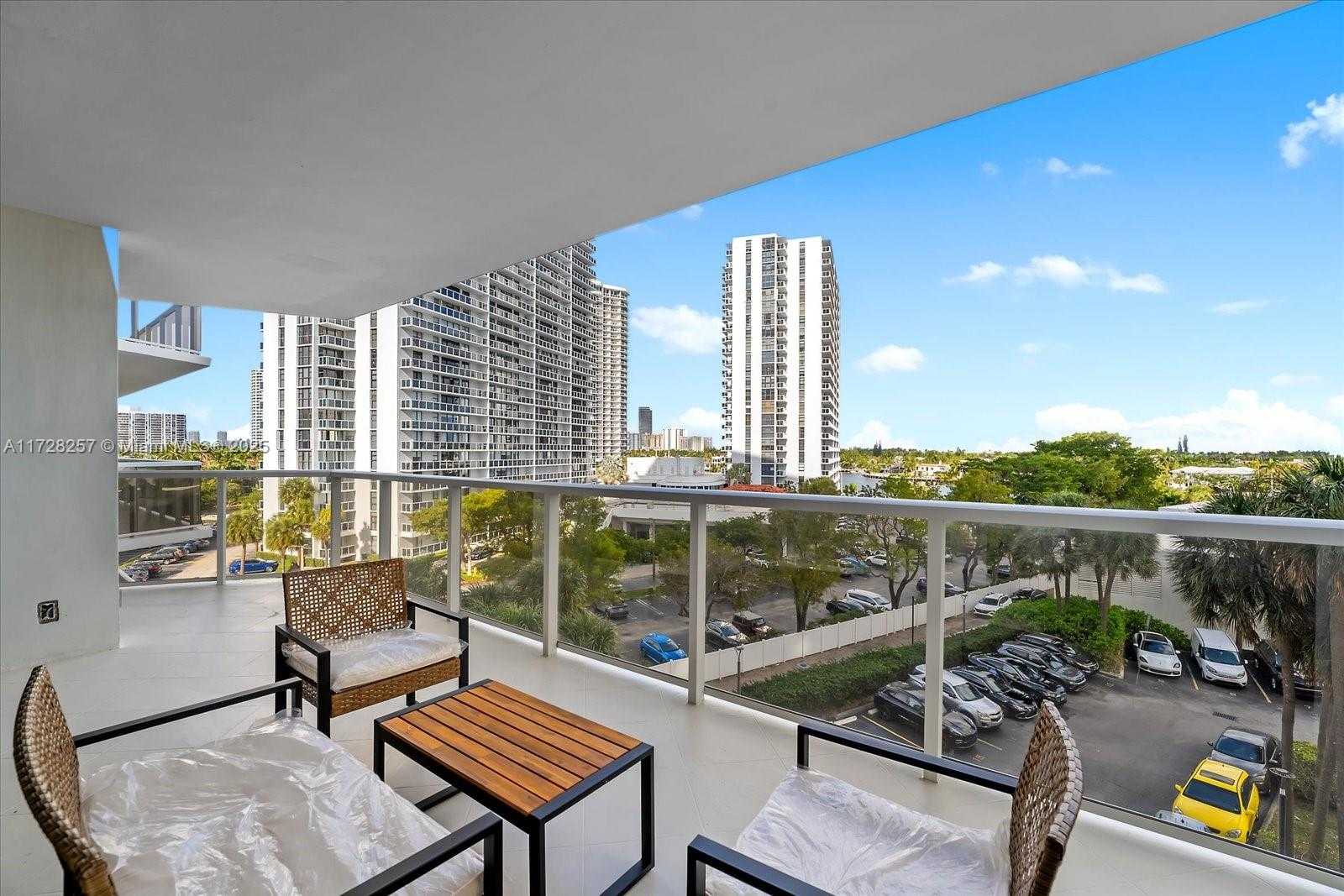 Small Image of 20281 EAST COUNTRY CLUB DR #304, Aventura Number 21