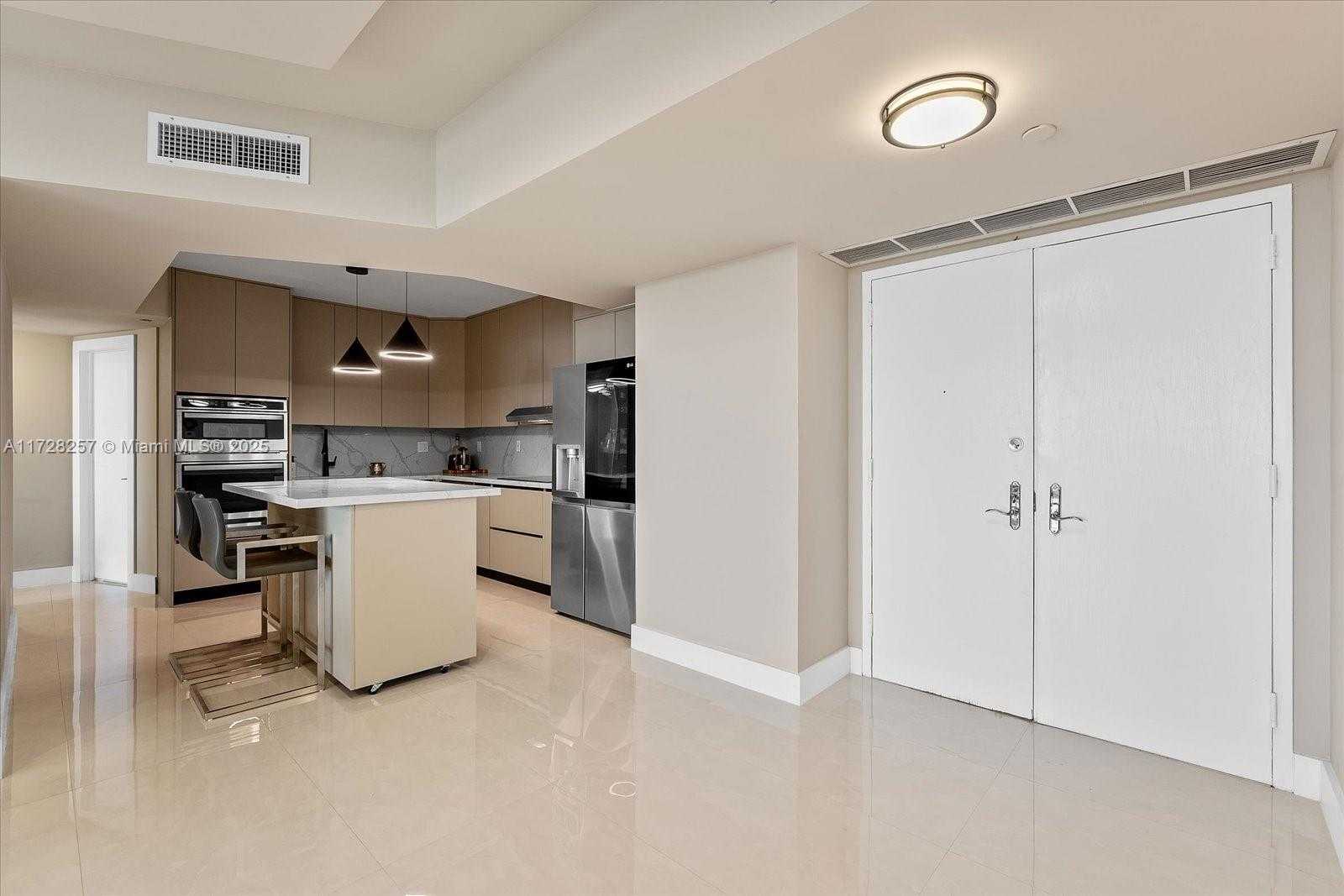 Small Image of 20281 EAST COUNTRY CLUB DR #304, Aventura Number 4