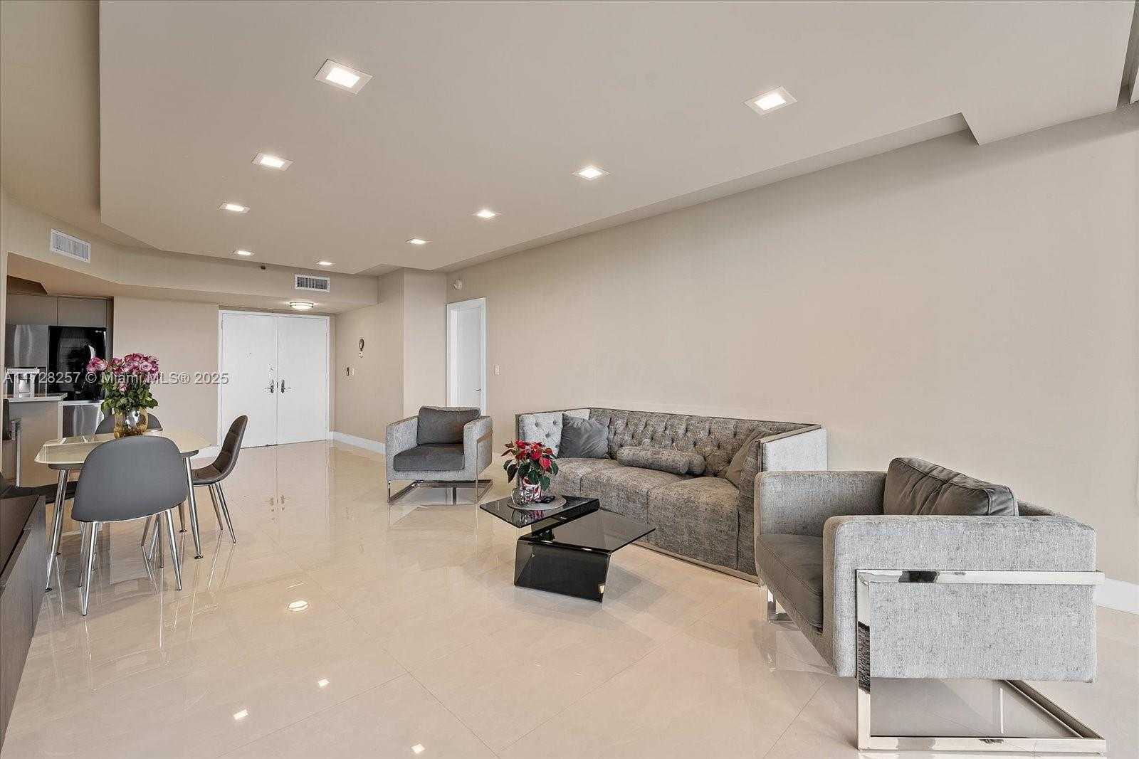 Small Image of 20281 EAST COUNTRY CLUB DR #304, Aventura Number 8
