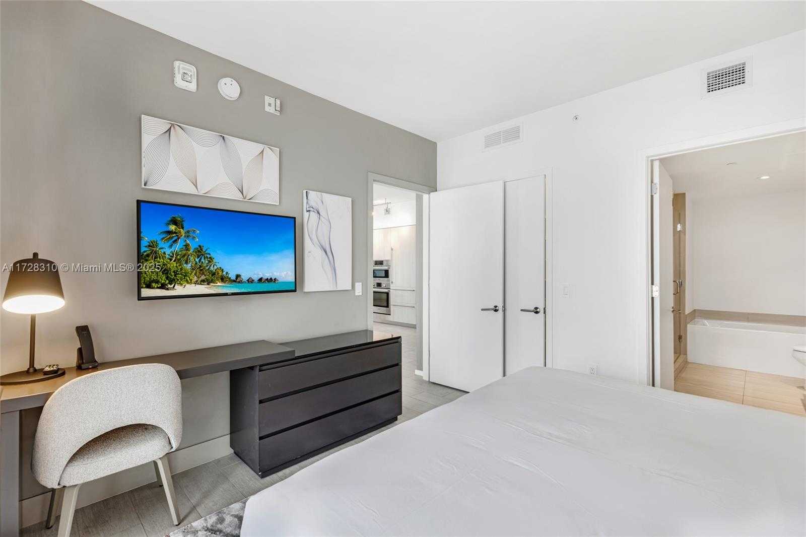 Small Image of 4010 SOUTH OCEAN DR #R1601, Hollywood Number 18