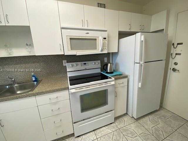 Small Image of 100 LINCOLN RD #616, Miami Beach Number 12