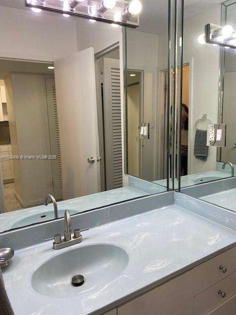 Small Image of 100 LINCOLN RD #616, Miami Beach Number 17