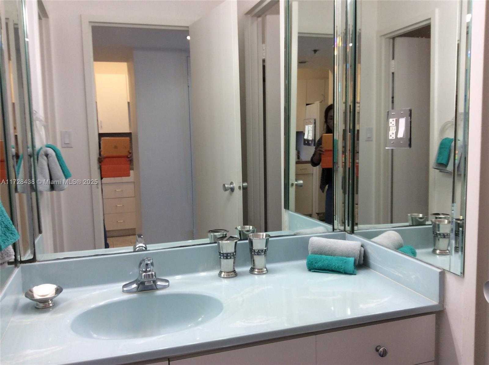Small Image of 100 LINCOLN RD #616, Miami Beach Number 21