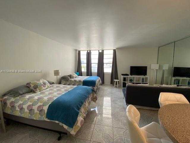 Small Image of 100 LINCOLN RD #616, Miami Beach Number 4