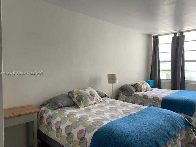 Small Image of 100 LINCOLN RD #616, Miami Beach Number 5