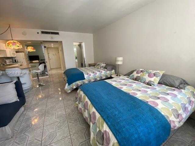 Small Image of 100 LINCOLN RD #616, Miami Beach Number 7