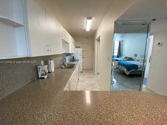 Small Image of 100 LINCOLN RD #616, Miami Beach Number 9