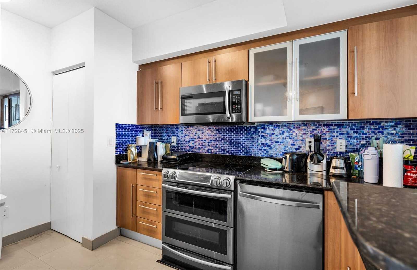 Small Image of 335 SOUTH BISCAYNE BLVD #3612, Miami Number 11