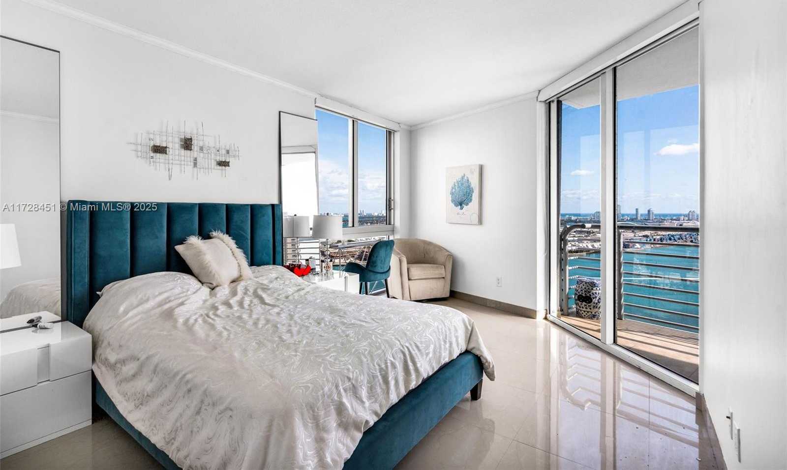 Small Image of 335 SOUTH BISCAYNE BLVD #3612, Miami Number 15
