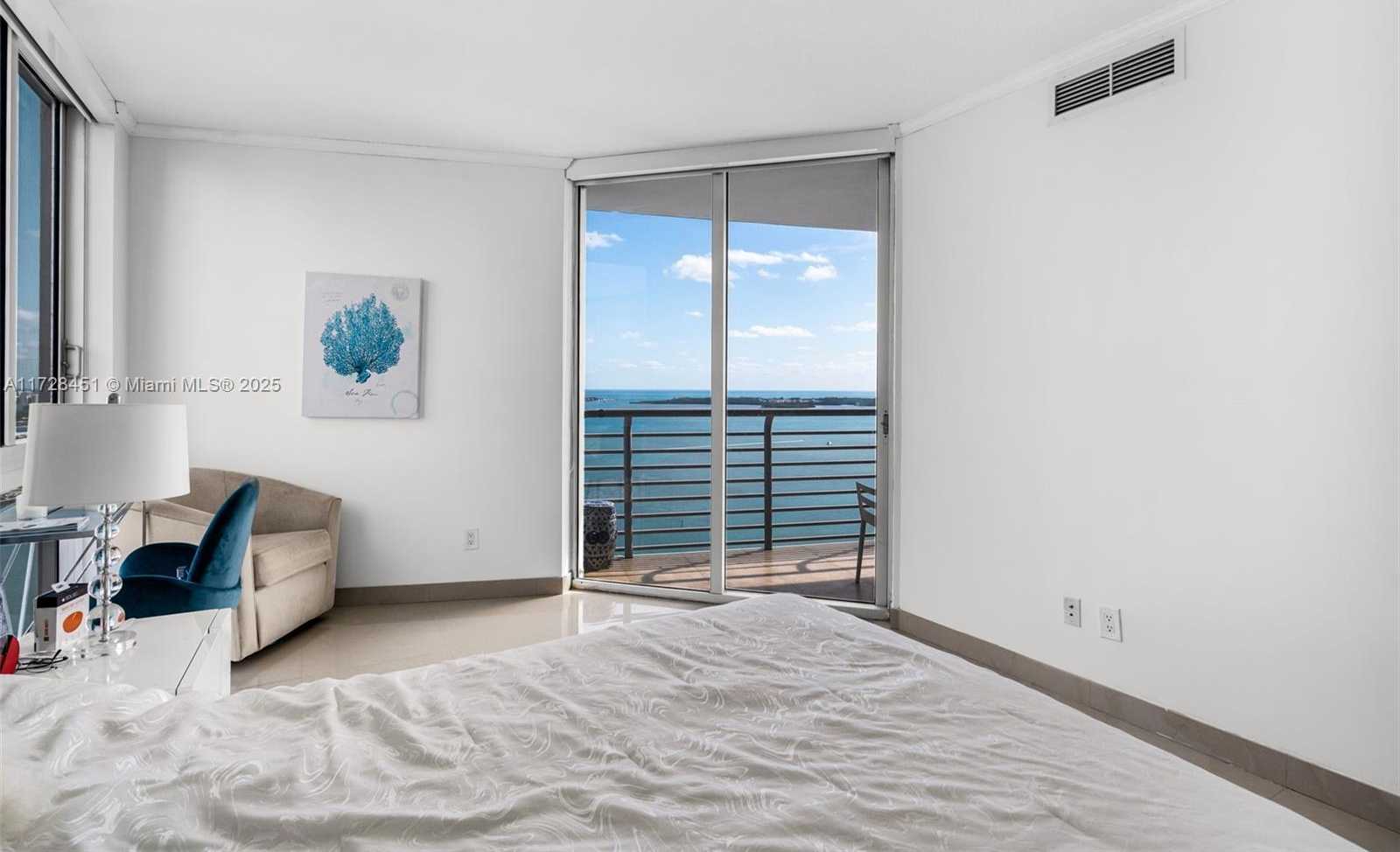 Small Image of 335 SOUTH BISCAYNE BLVD #3612, Miami Number 17