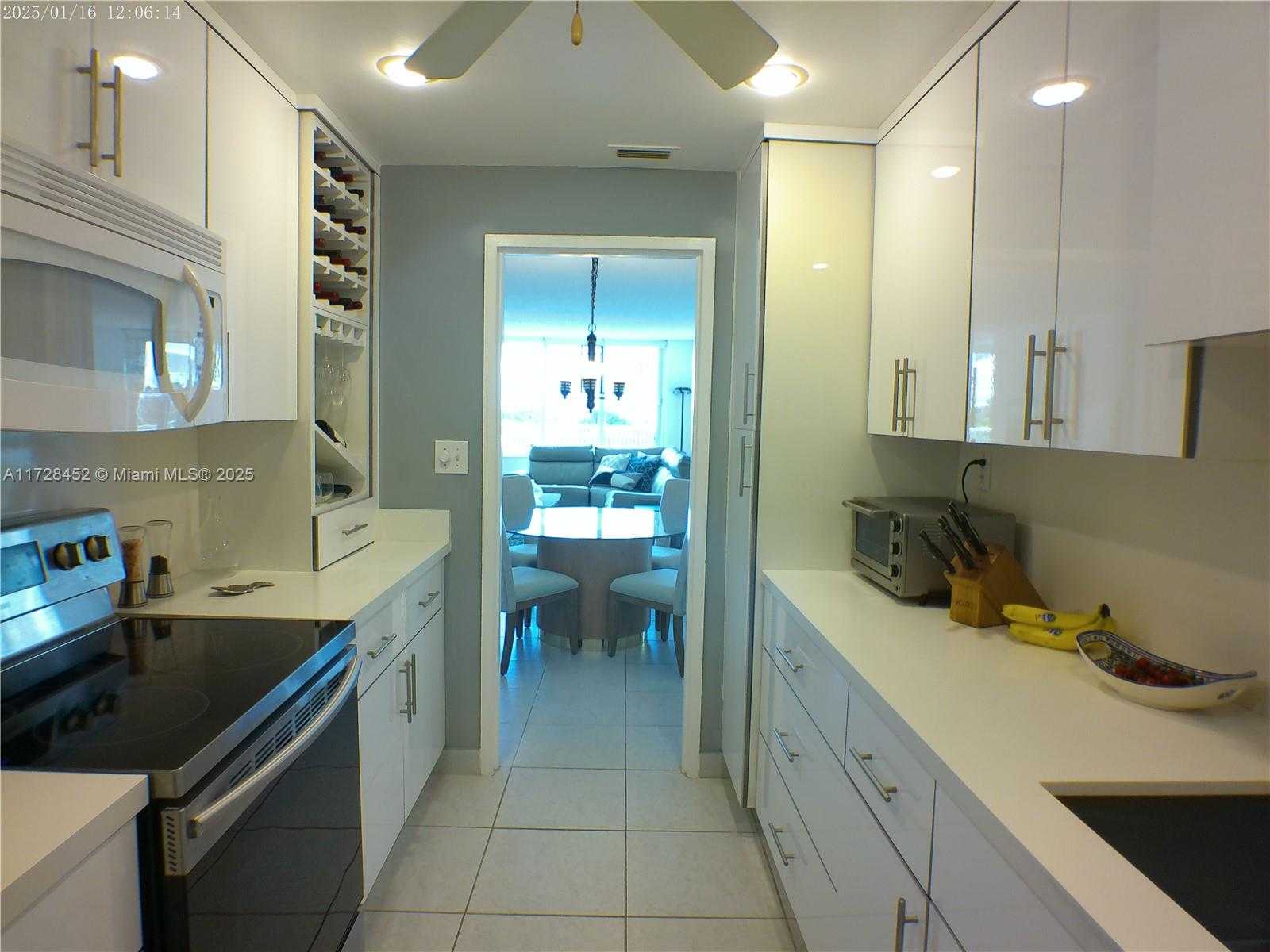 Small Image of 5401 COLLINS AVE #130, Miami Beach Number 10
