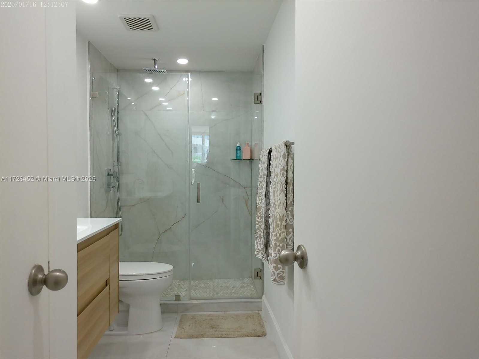 Small Image of 5401 COLLINS AVE #130, Miami Beach Number 21