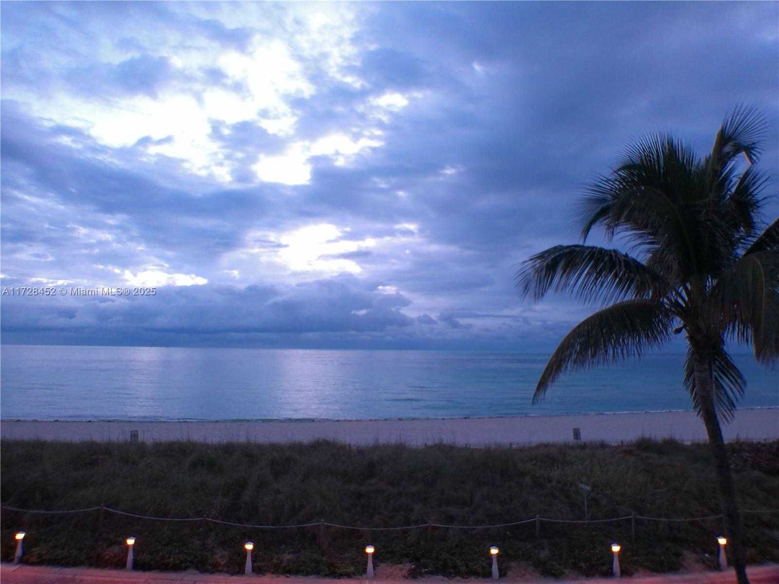 Small Image of 5401 COLLINS AVE #130, Miami Beach Number 23