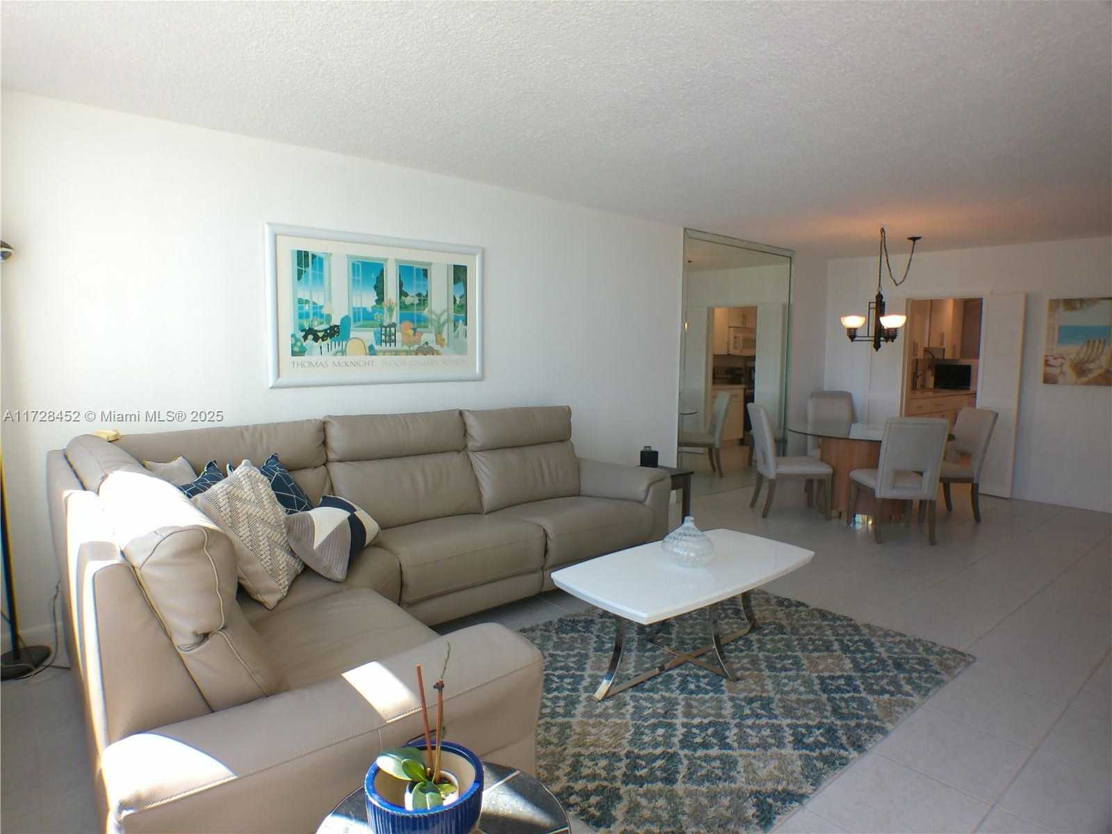 Small Image of 5401 COLLINS AVE #130, Miami Beach Number 8