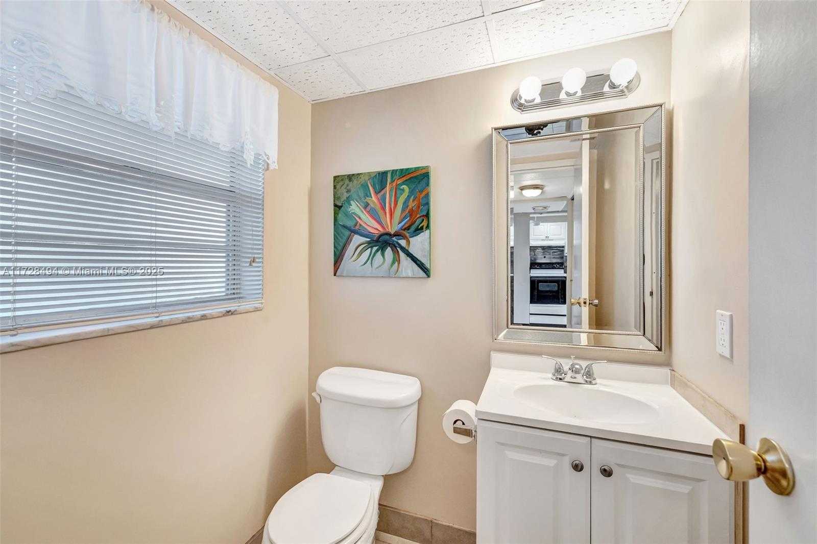 Small Image of 1035 COUNTRY CLUB DR #206, Margate Number 18