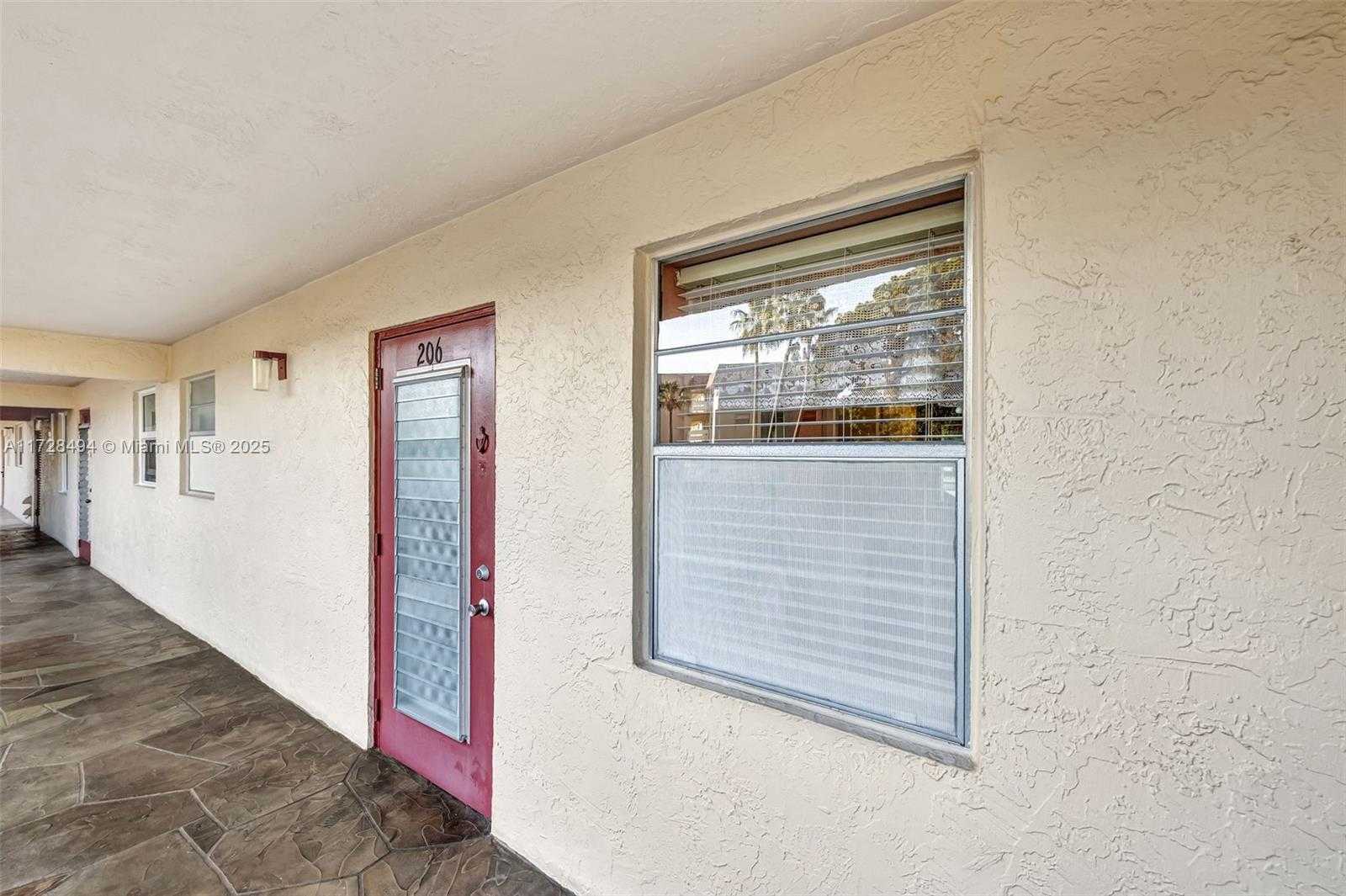 Small Image of 1035 COUNTRY CLUB DR #206, Margate Number 20