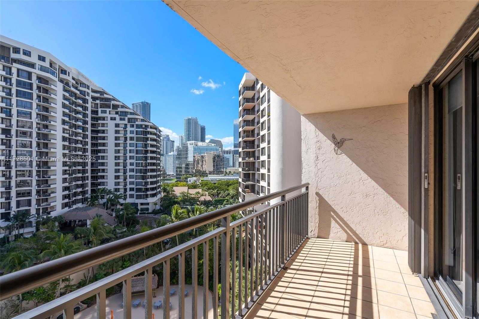 Small Image of 540 BRICKELL KEY DR #1021, Miami Number 18
