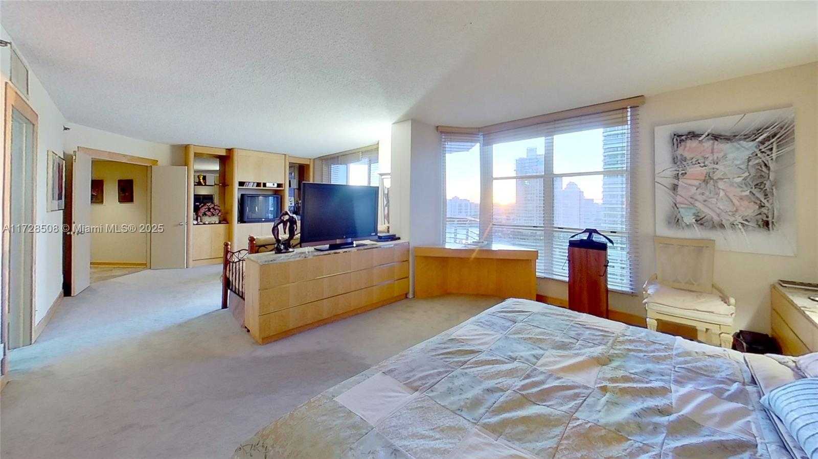 Small Image of 3600 MYSTIC POINTE #1801, Aventura Number 27