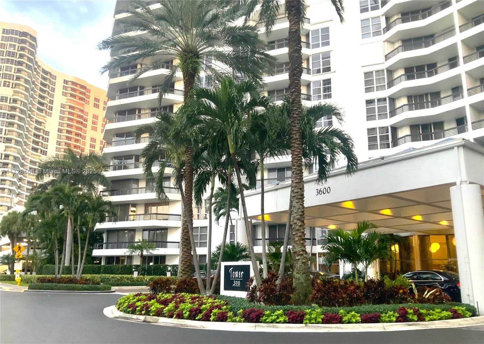 Small Image of 3600 MYSTIC POINTE #1801, Aventura Number 32