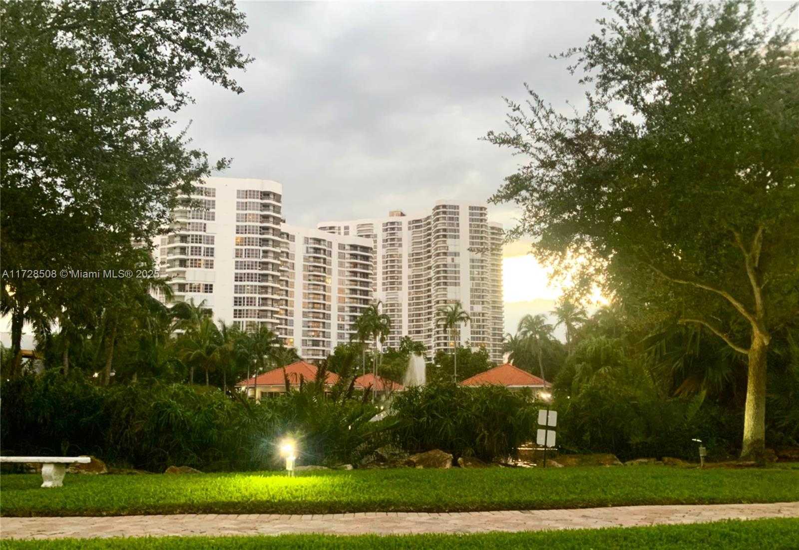 Small Image of 3600 MYSTIC POINTE #1801, Aventura Number 35