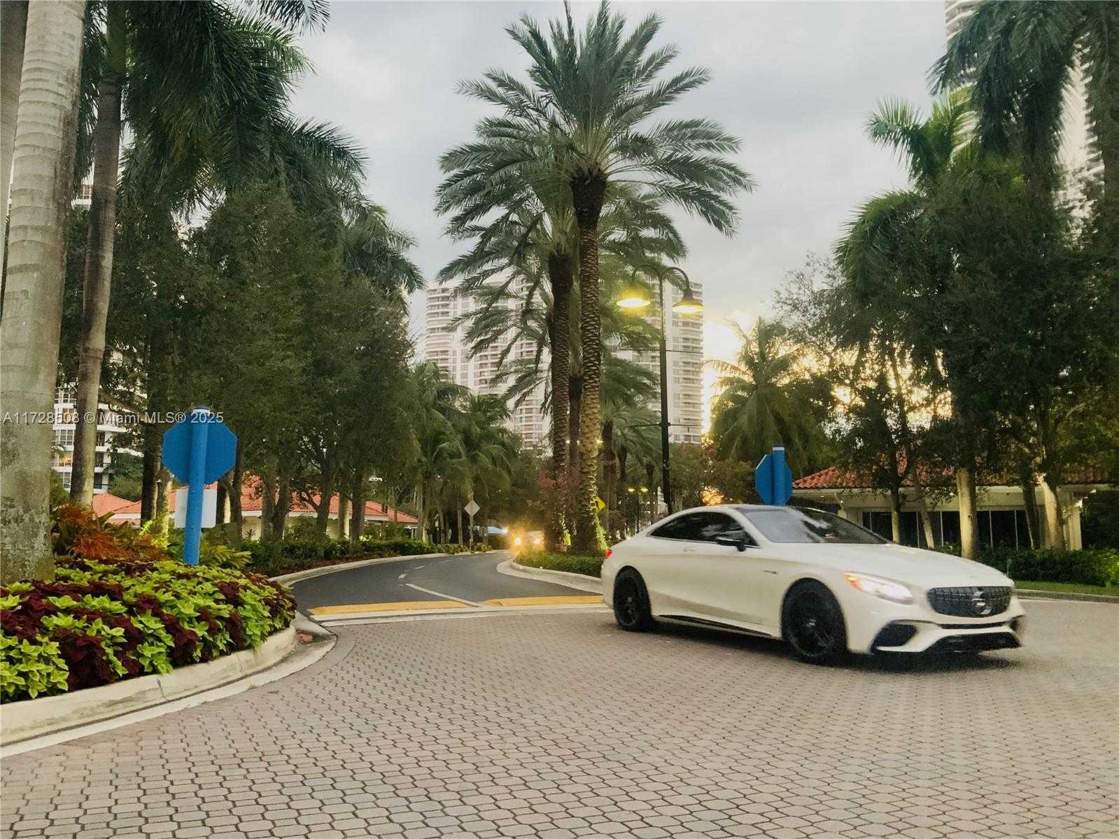 Small Image of 3600 MYSTIC POINTE #1801, Aventura Number 37