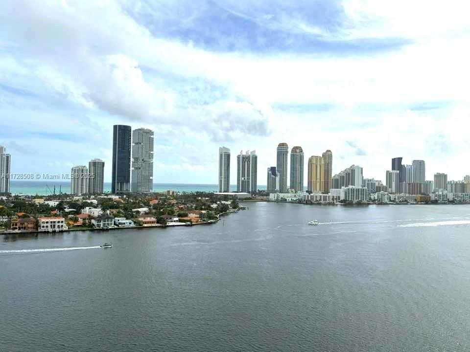 Small Image of 3600 MYSTIC POINTE #1801, Aventura Number 42