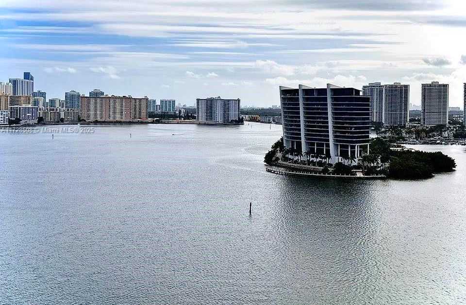 Small Image of 3600 MYSTIC POINTE #1801, Aventura Number 53