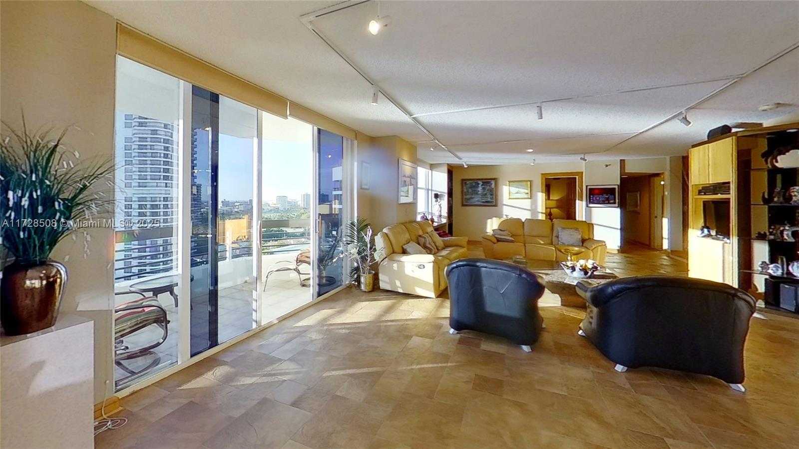 Small Image of 3600 MYSTIC POINTE #1801, Aventura Number 9