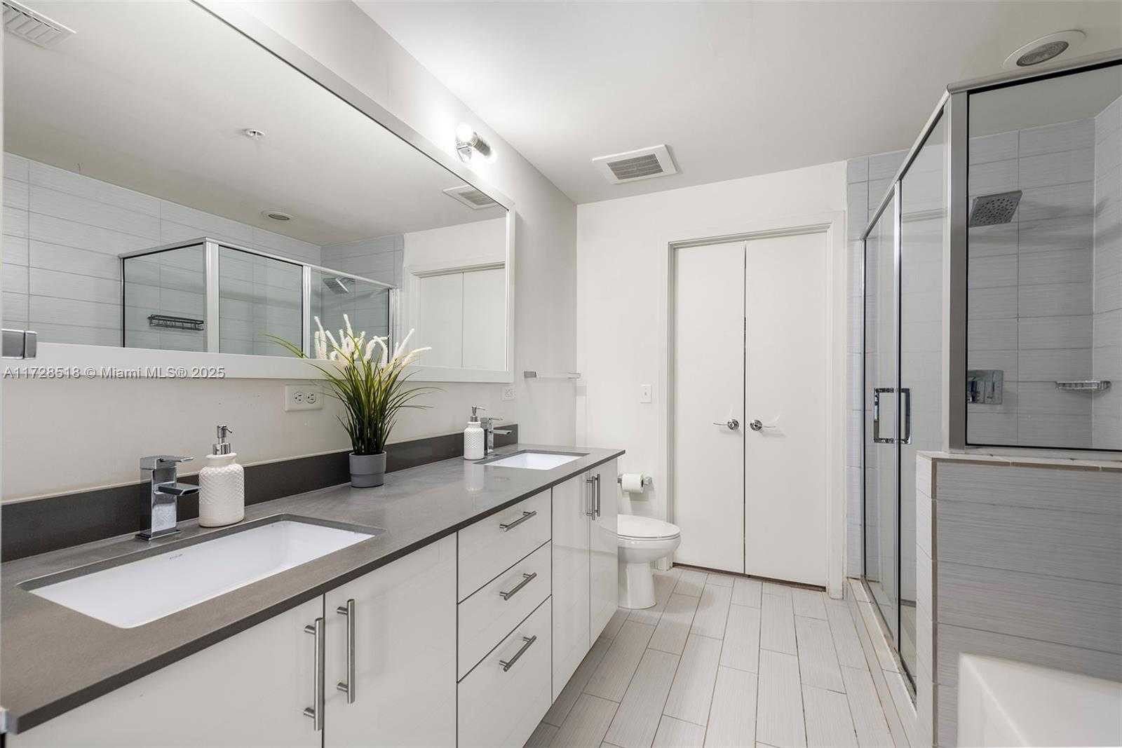 Small Image of 999 SOUTH WEST 1ST AVE #1405, Miami Number 14