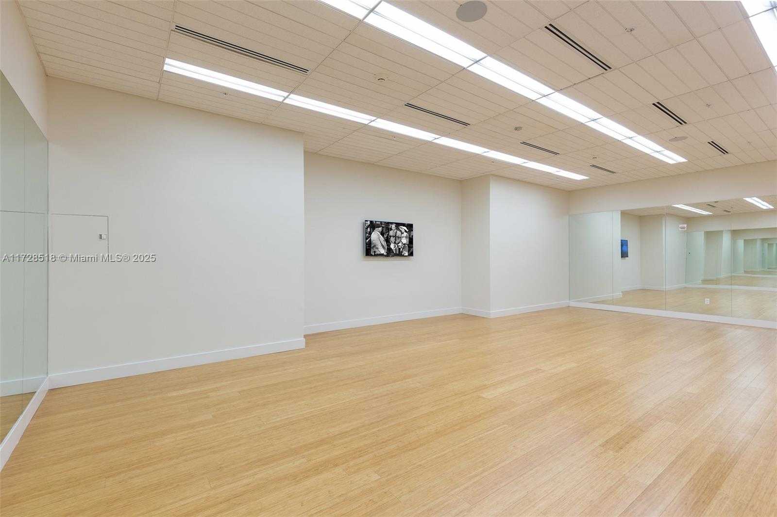 Small Image of 999 SOUTH WEST 1ST AVE #1405, Miami Number 29