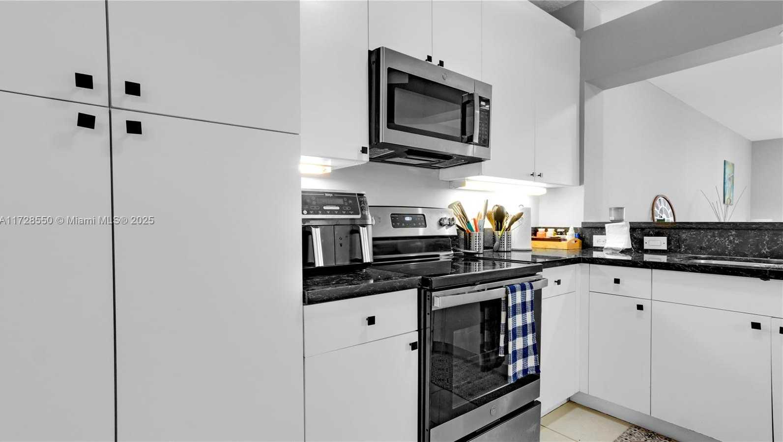 Small Image of 10750 NORTH WEST 66TH ST #413, Doral Number 8