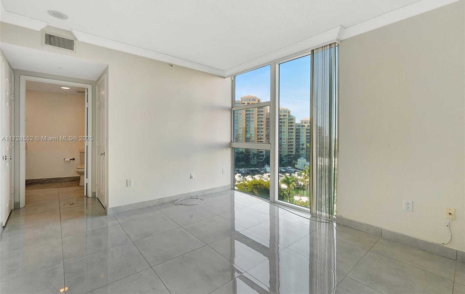 Small Image of 3370 HIDDEN BAY DR #910, Aventura Number 25