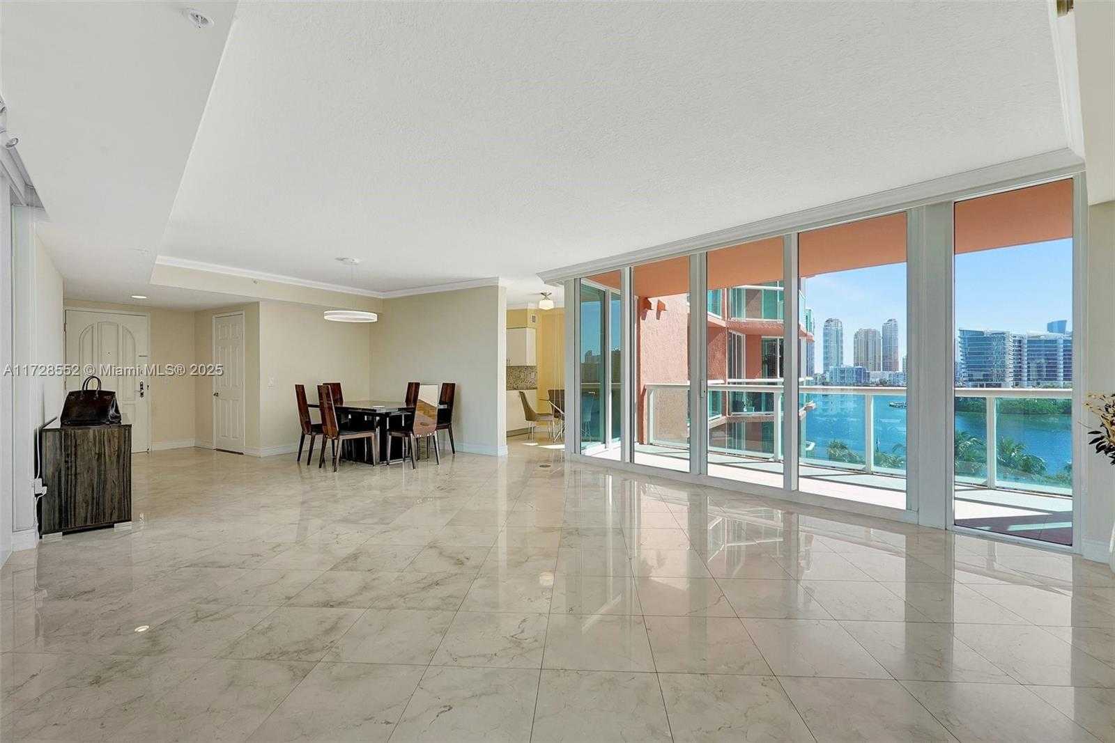 Small Image of 3370 HIDDEN BAY DR #910, Aventura Number 3
