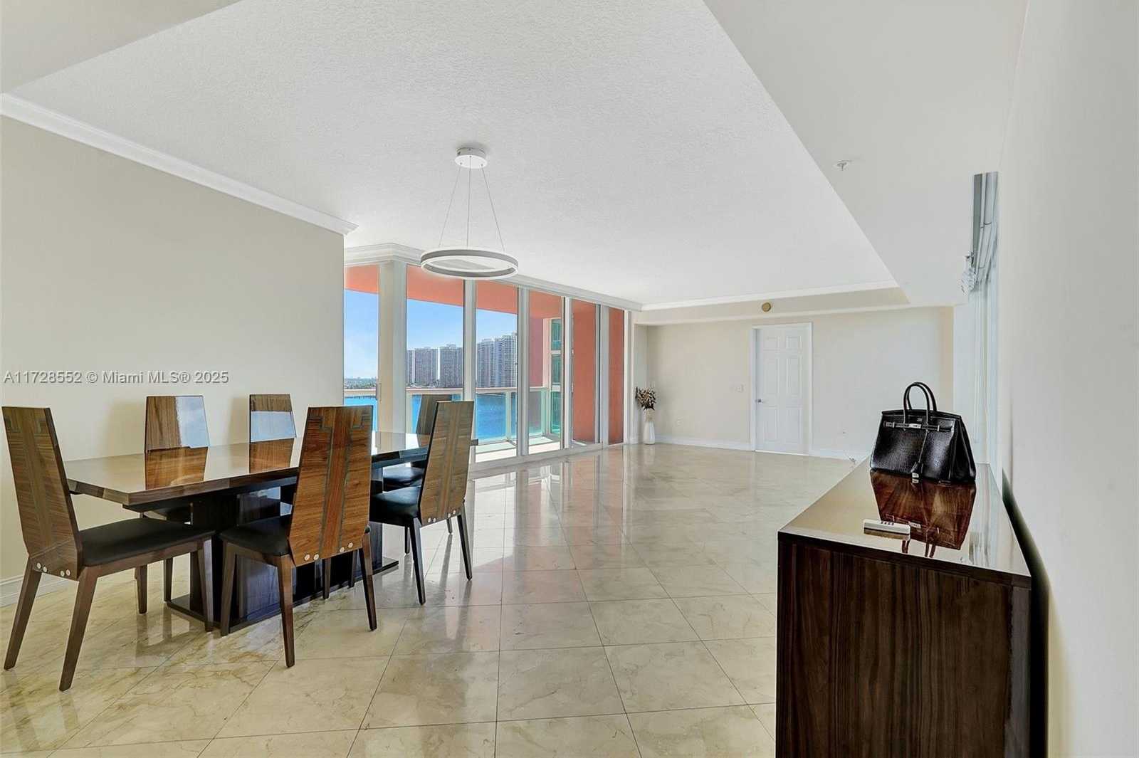 Small Image of 3370 HIDDEN BAY DR #910, Aventura Number 5