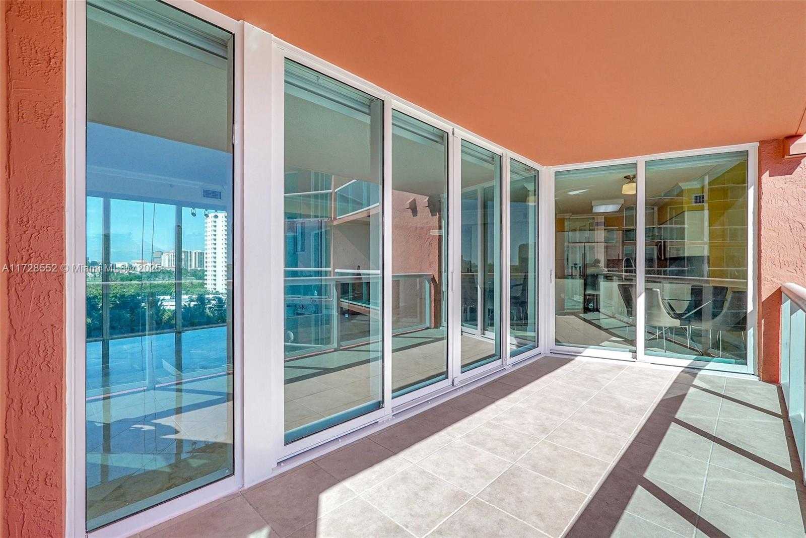 Small Image of 3370 HIDDEN BAY DR #910, Aventura Number 6
