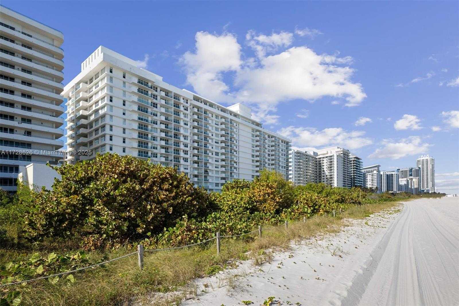 Small Image of 5601 COLLINS AVE #PH-5, Miami Beach Number 21