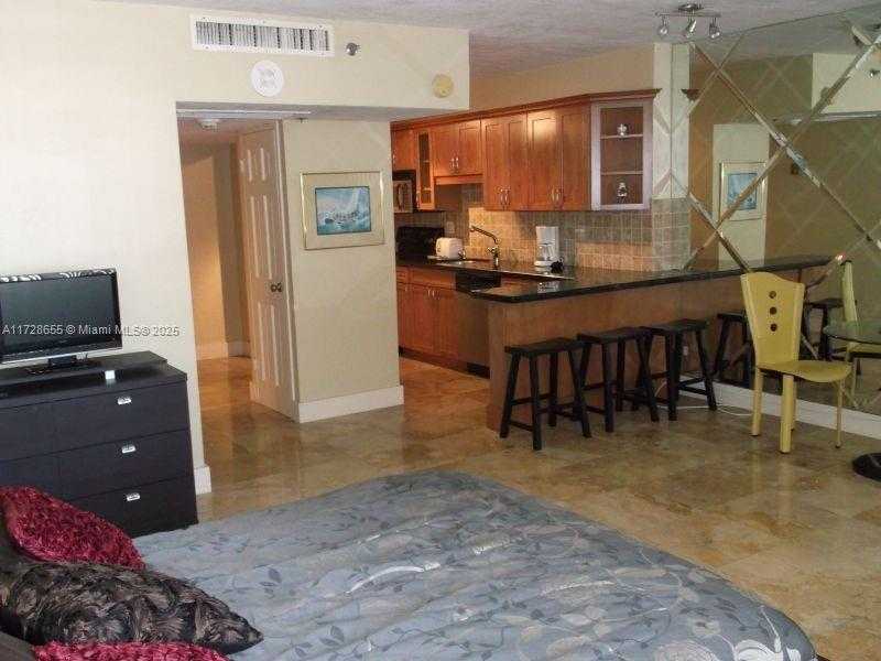 Small Image of 100 LINCOLN RD #1206, Miami Beach Number 10