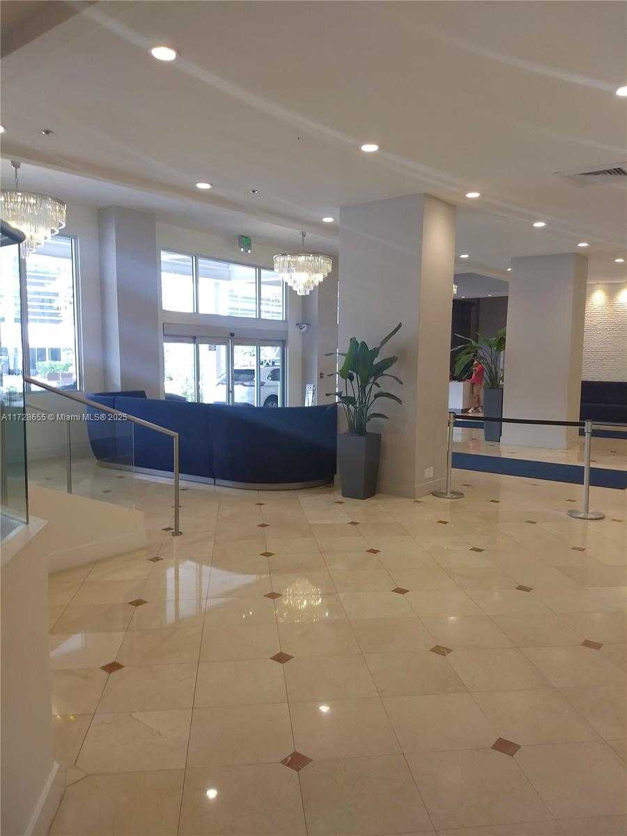 Small Image of 100 LINCOLN RD #1206, Miami Beach Number 4